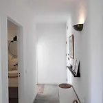 Apartment Airy 3br, Ac, Garden, 2min Strip, 8min Oura