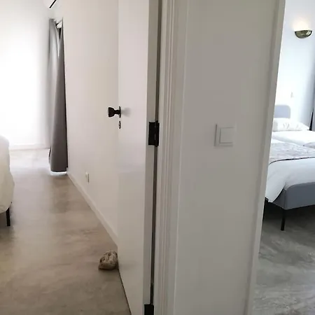 Lejlighed Airy 3br, Ac, Garden, 2min Strip, 8min Oura *