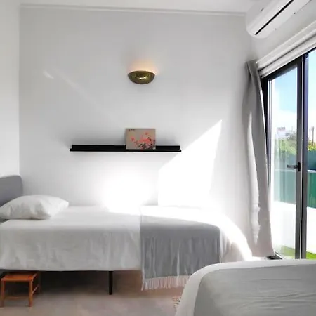 Appartement Airy 3br, Ac, Garden, 2min Strip, 8min Oura *