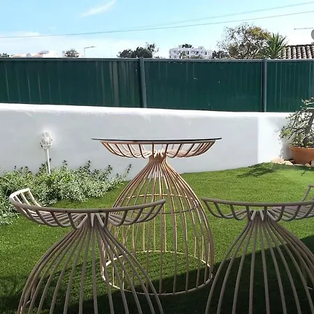 Airy 3br, Ac, Garden, 2min Strip, 8min Oura