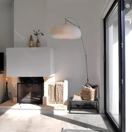 Apartamento Airy 3br, Ac, Garden, 2min Strip, 8min Oura *