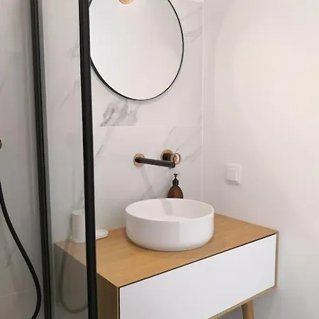 Airy 3br, Ac, Garden, 2min Strip, 8min Oura * البوفيرا