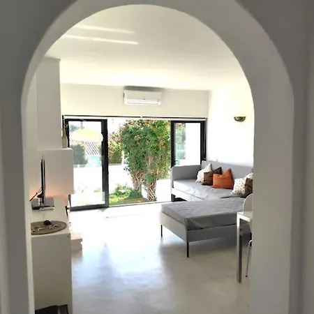 Airy 3br, Ac, Garden, 2min Strip, 8min Oura * البوفيرا