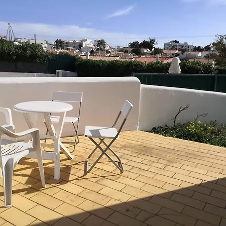 Airy 3br, Ac, Garden, 2min Strip, 8min Oura Appartement