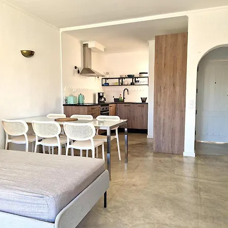 Apartamento Airy 3br, Ac, Garden, 2min Strip, 8min Oura *