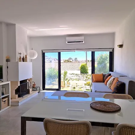 Appartement Airy 3br, Ac, Garden, 2min Strip, 8min Oura Albufeira