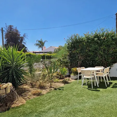 Airy 3br, Ac, Garden, 2min Strip, 8min Oura Appartement Albufeira