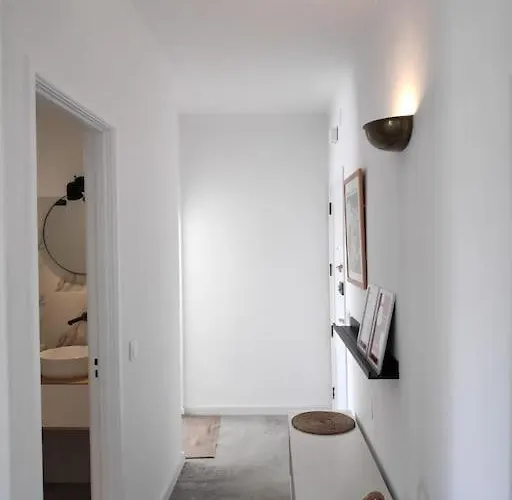 アパート Airy 3br, Ac, Garden, 2min Strip, 8min Oura