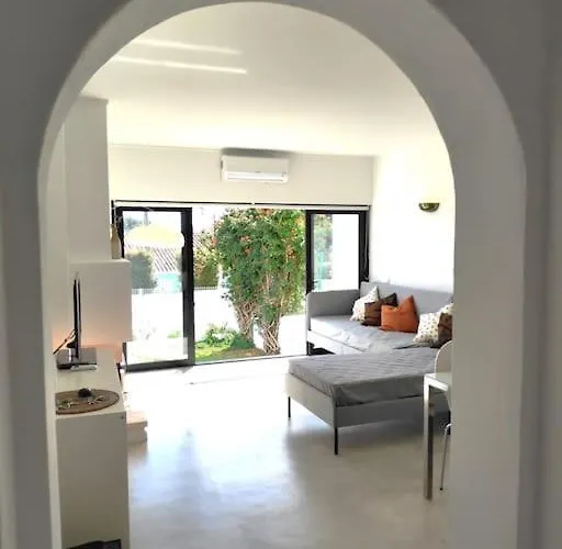 Airy 3br, Ac, Garden, 2min Strip, 8min Oura * アルブフェイラ