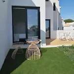 Airy 3br, Ac, Garden, 2min Strip, 8min Oura * 알부페이라